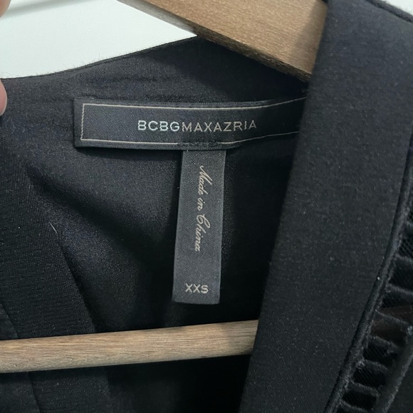 BCBGMAXAZRIA-BINX crop top - Picture 4 of 4